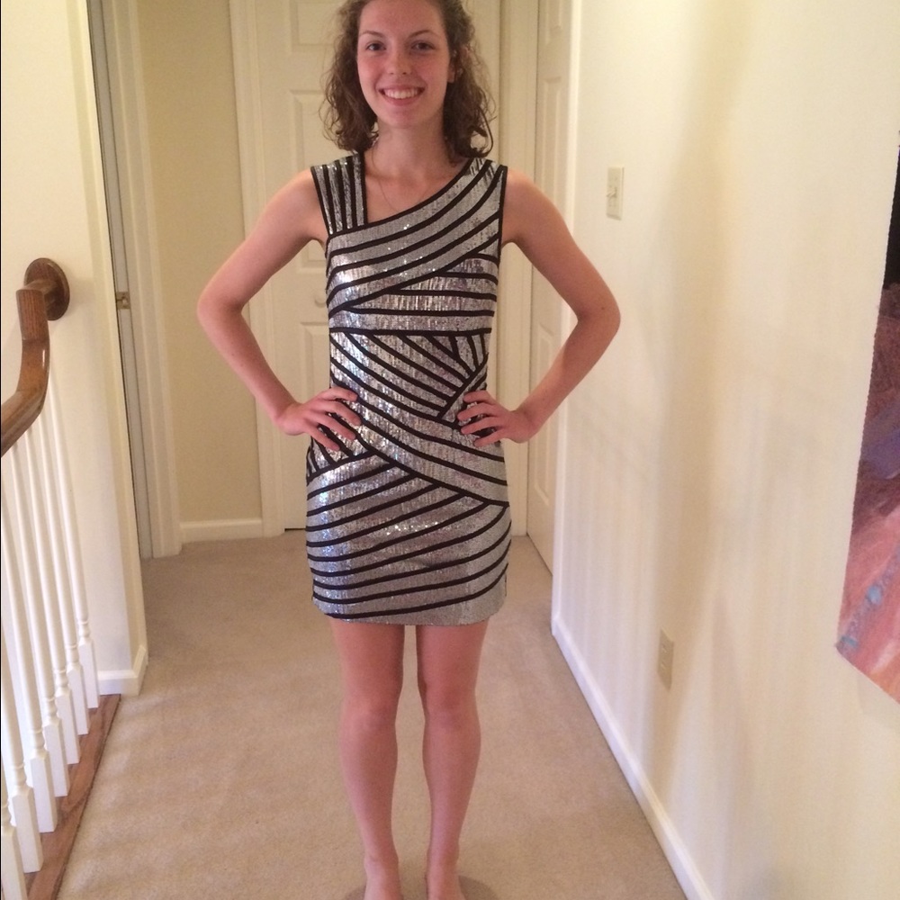 Geometric pattern black and silver sequin dress - Picture 1 of 11